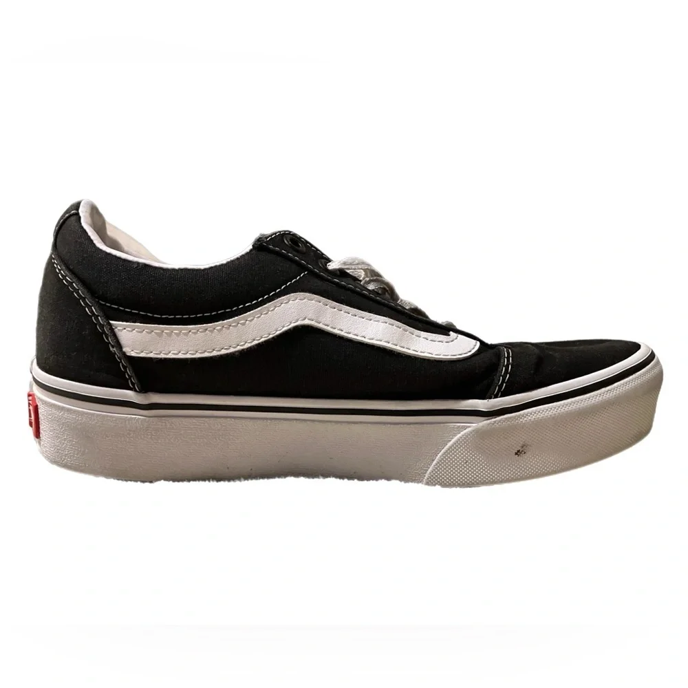 COPY - Vans Old Skool Sneakers - Women's Size 8 (Black with White Stripe) - Picture 3 of 5